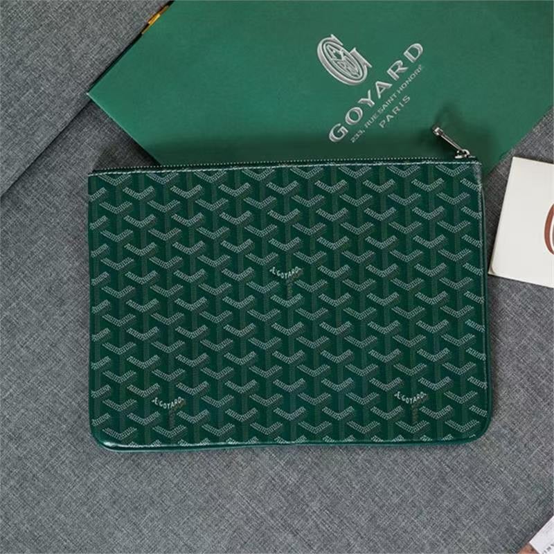 Goyard pouch