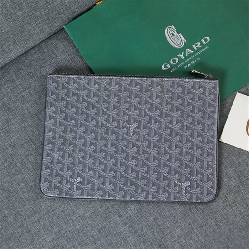 Goyard pouch