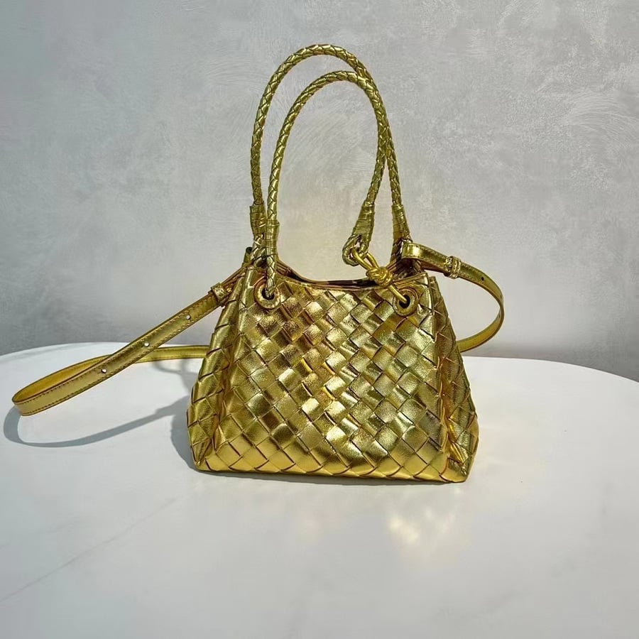 bottega veneta parachute small bag