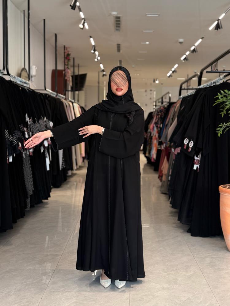 عباية D5126 - بقماش كريب ملكي نص كلوش بقيطان - اسود