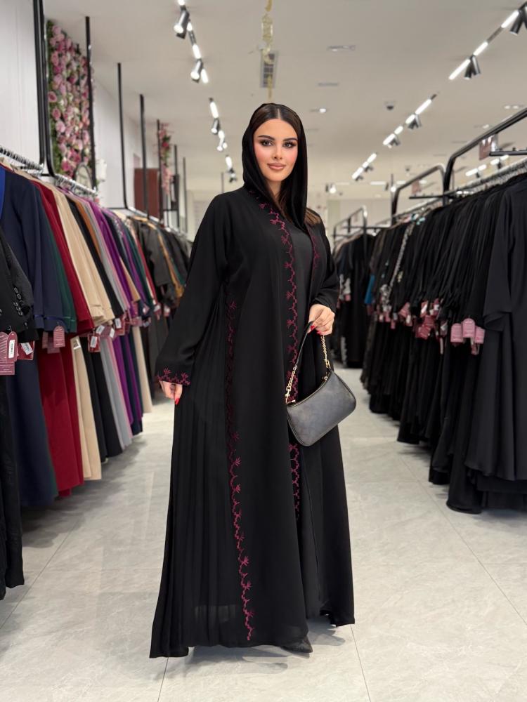 عباية D890 - بقماش ملكي بتطريز انيق كسرات جوانب كلوش - عنابي