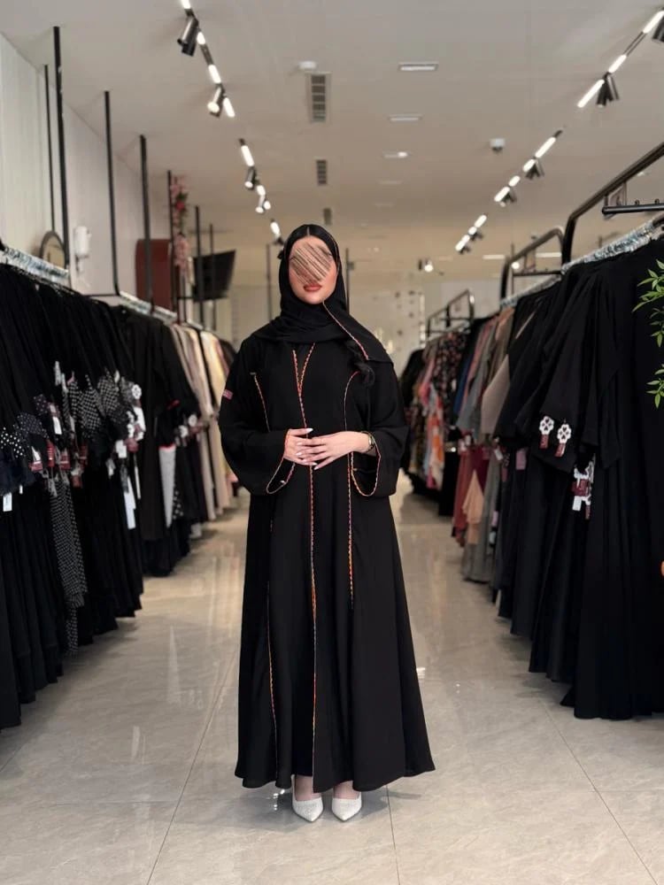عباية D5126 - بقماش كريب ملكي نص كلوش بقيطان - ملون