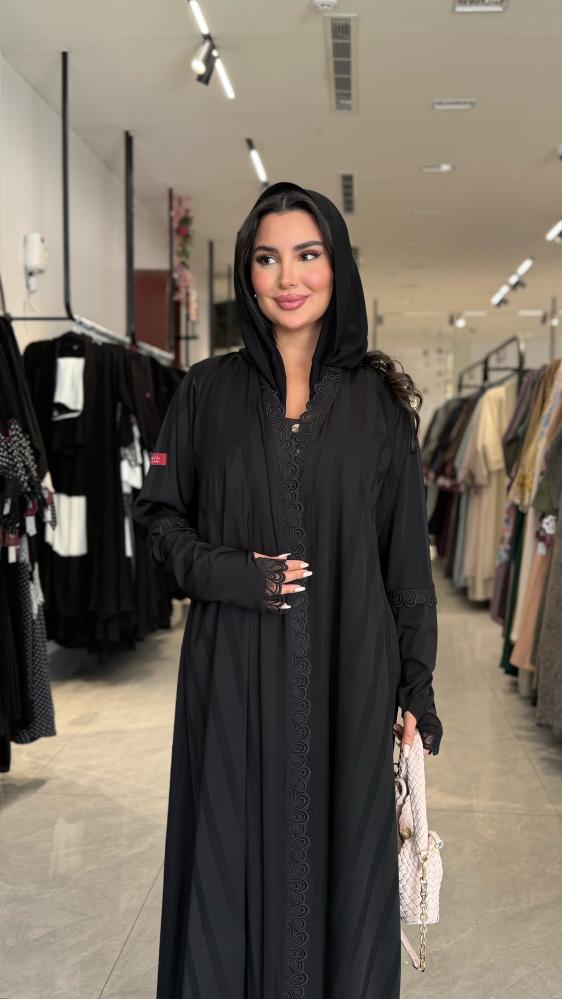 عباية D6007 - بقماش حرير ارمني مقلم نص كلوش كم استرتش بصمة اصبع - اسود