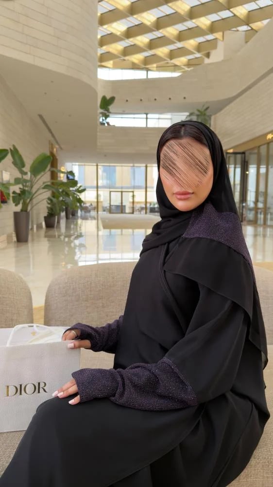 عباية D70050 - بقماش بلاك بيري نص بشت كم استرتش فتحة اصبع بلمعة - موف