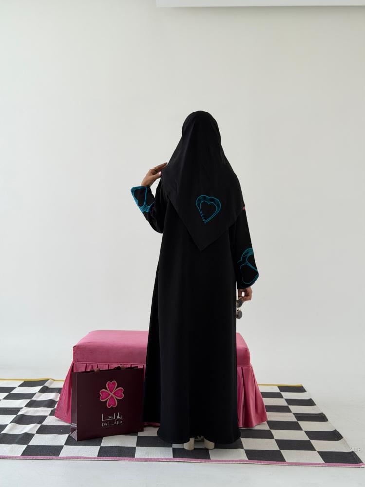 عباية D70078 - بقماش سراميك مزين بتطريز ومخمل بيور سلك شكل قلوب مجمعة نص كلوش - ازرق بترولي