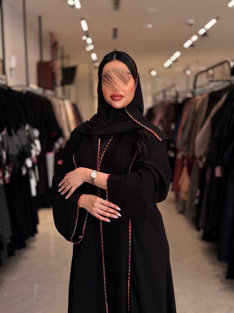 عباية D5126 - بقماش كريب ملكي نص كلوش بقيطان - ملون