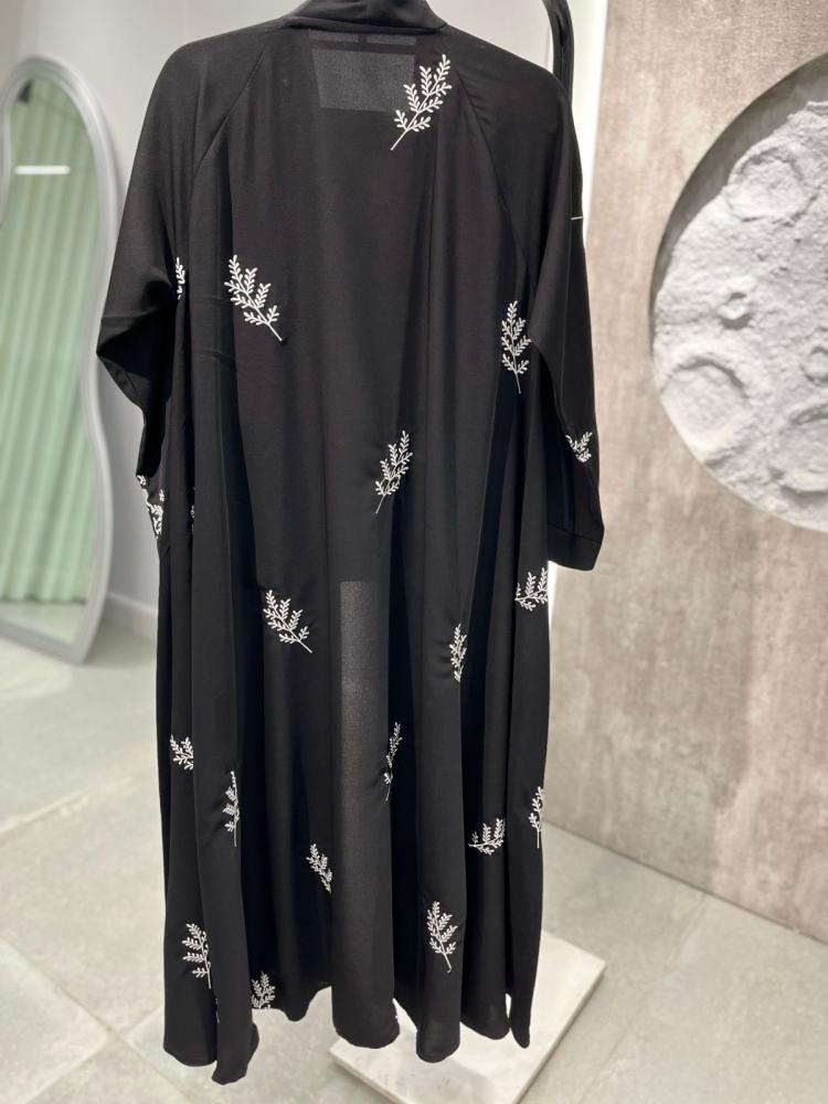 عباية D551 - تطريز ابيض