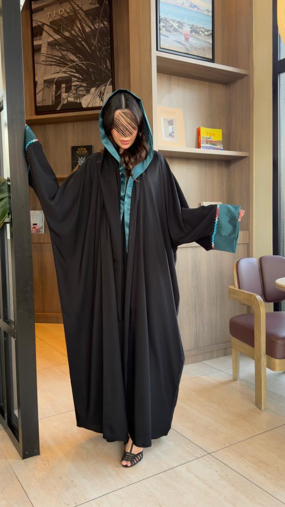 D70035 - عباية بقماش نواعم نص بشت - تركوازي