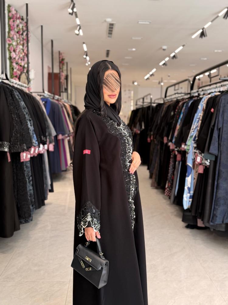 عباية D864 - بقماش سراميك بشك بالياقة والاكمام نص كلوش