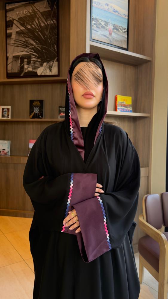 D70035 - عباية بقماش نواعم نص بشت -  برعندي