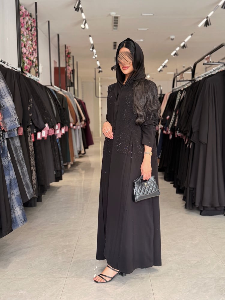 عباية D996 - بليزر بقماش كريب ملكي بفصوص - اسود
