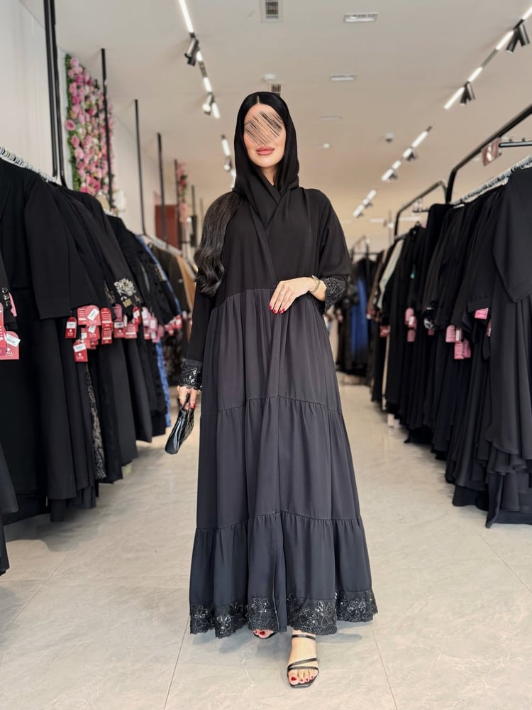 عباية D5014 - دبل كلوش بقماش بلاك بيري طبقات بشك - اسود