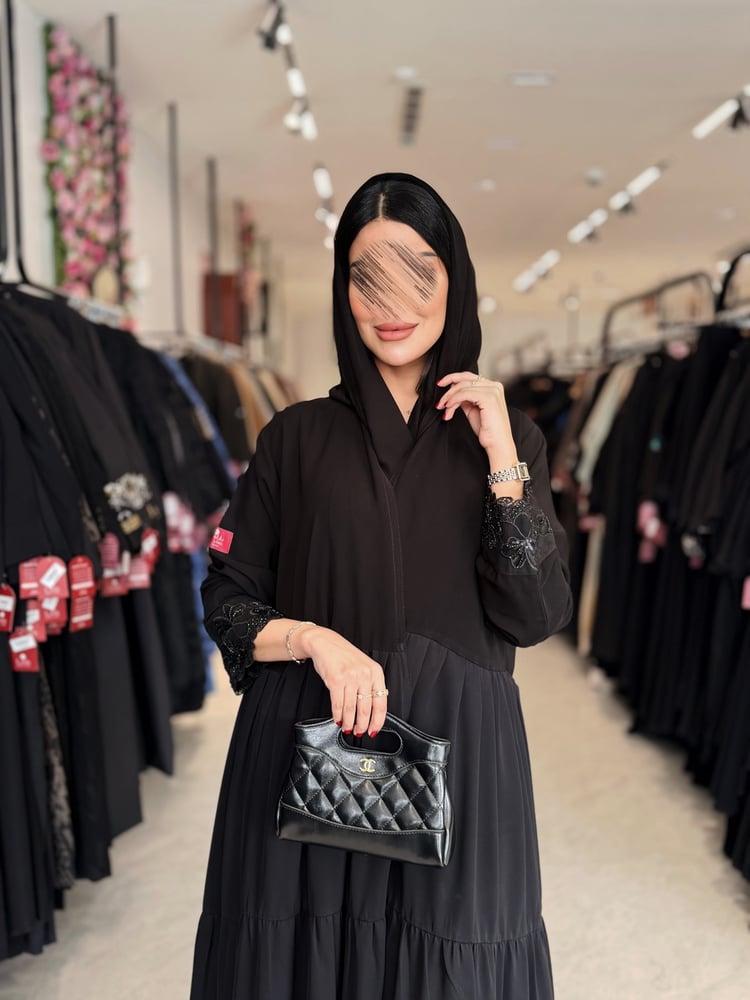 عباية D5014 - دبل كلوش بقماش بلاك بيري طبقات بشك - اسود