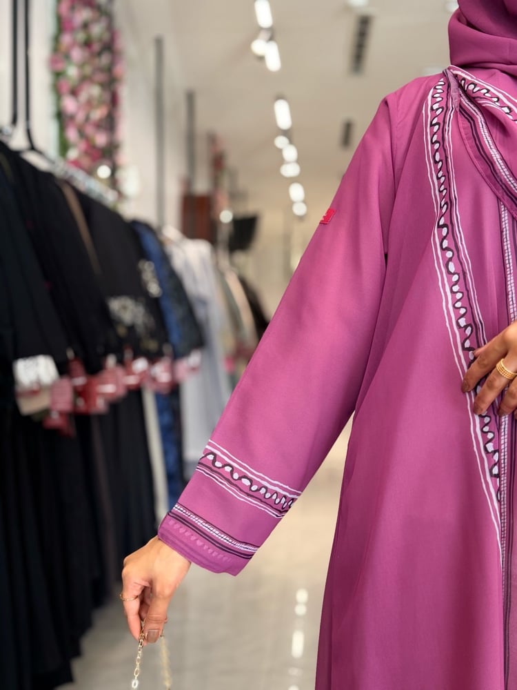 عباية D5055 - بقماش شيفون دبل فيس نص كلوش