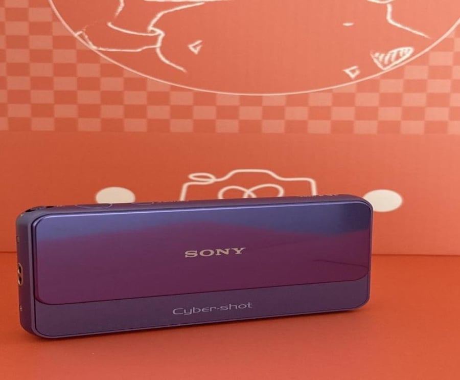 كاميرا رقميه Sony T110