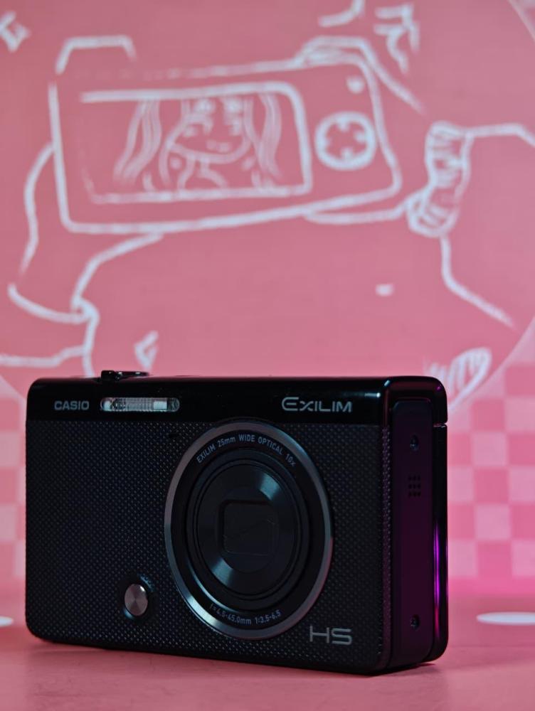كاميرا رقميه Casio EX-FC500