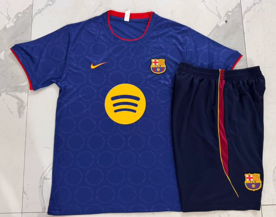 طقم تدريب برشلونة كم قصير 2026/27 – نسخة لاعبين