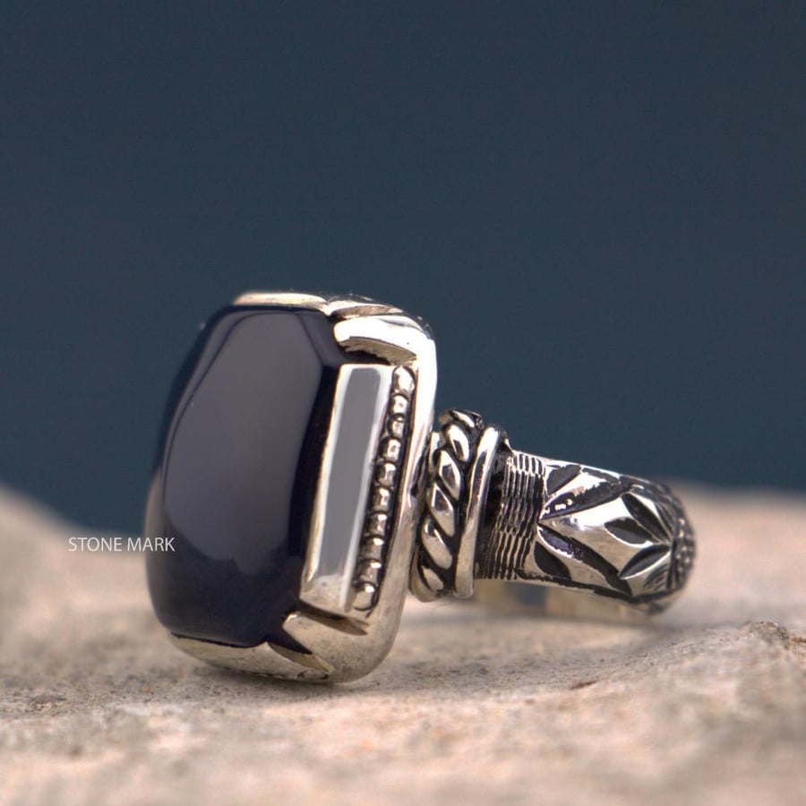 Royal ring Indonesian agate blue