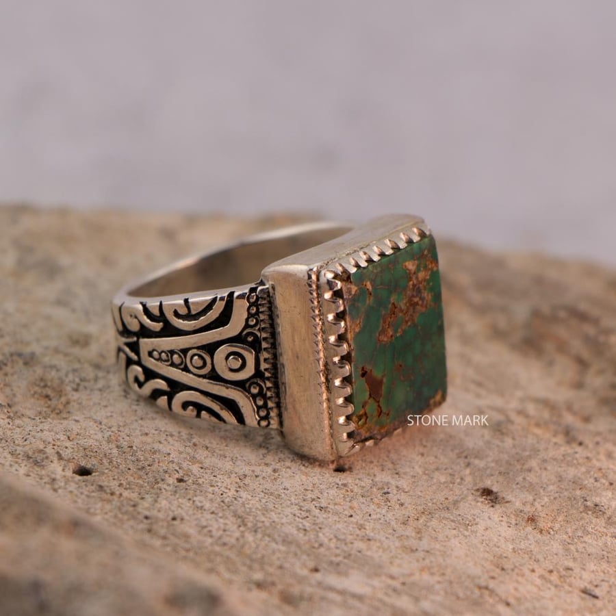 A square Fayrouz Hosseini ring, Al Sharif craftsmanship
