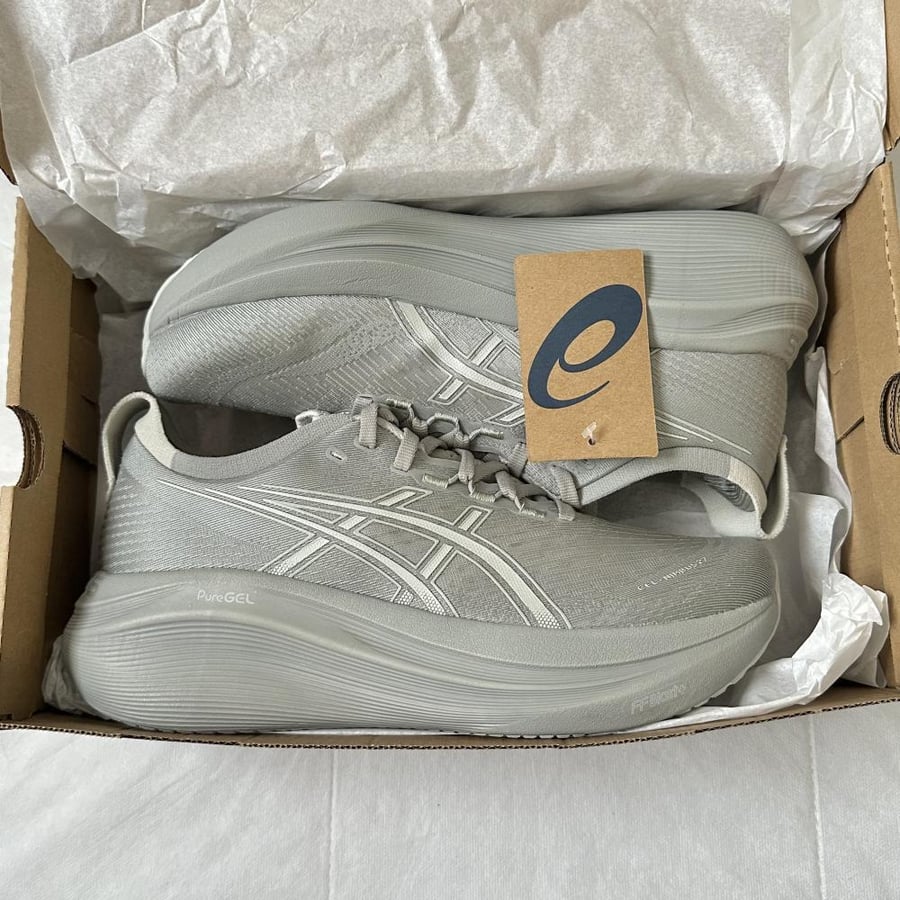 GEL-NIMBUS 27 Gray