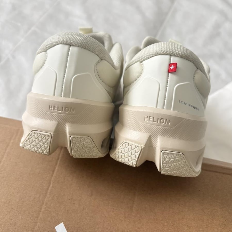 Loewe x On Cloudventure beige