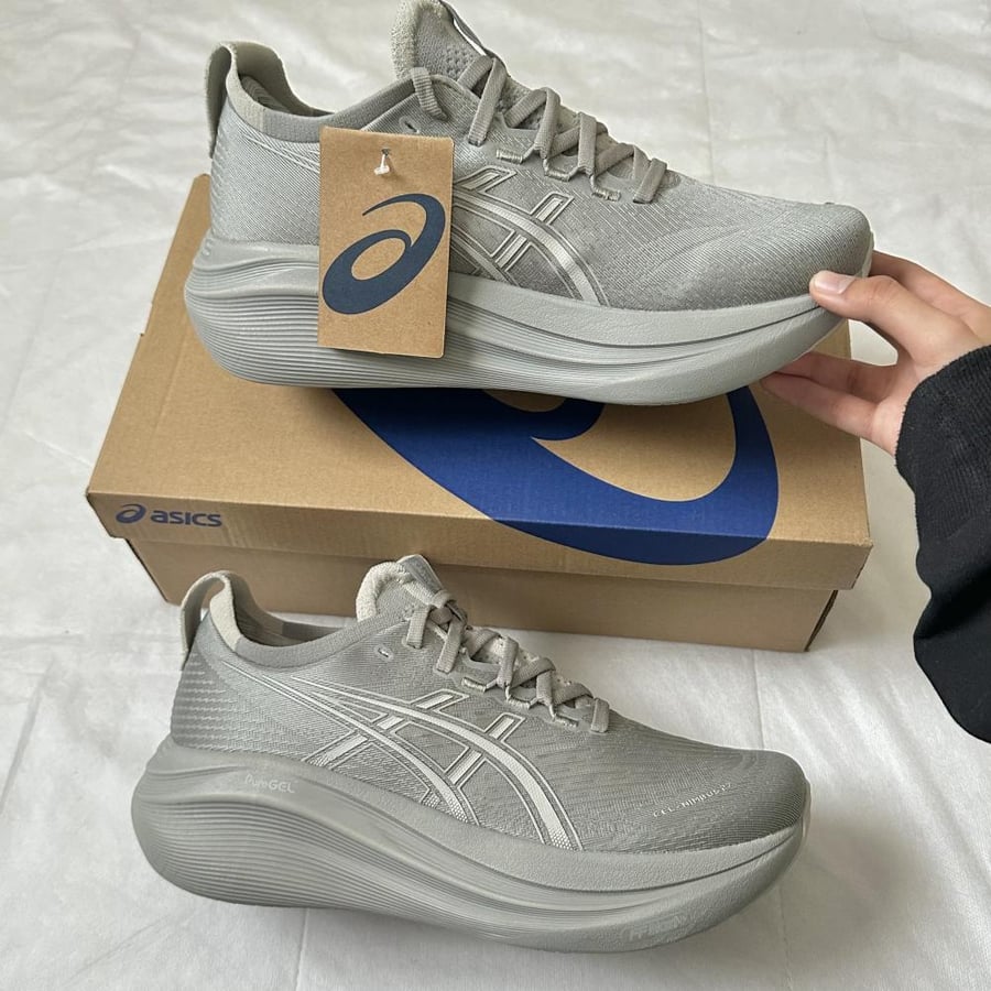 GEL-NIMBUS 27 Gray