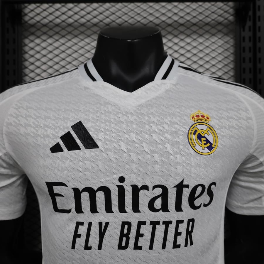 ريال مدريد الاساسي24/25 ( فئة لاعبين )
