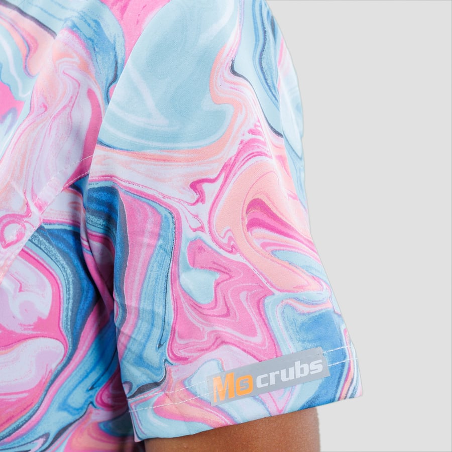 طقم اسكراب نسائي بطبعة ملونة