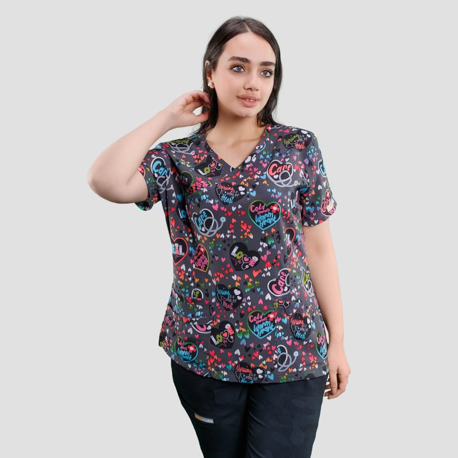 بلوزة اسكراب نسائية بطبعة ملونة