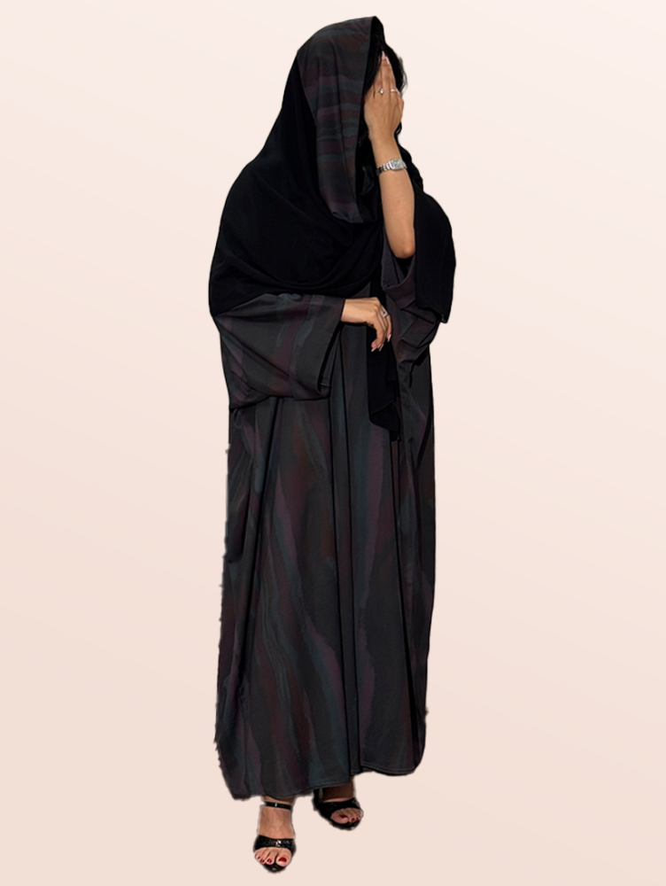 عبايات سوداء عصرية