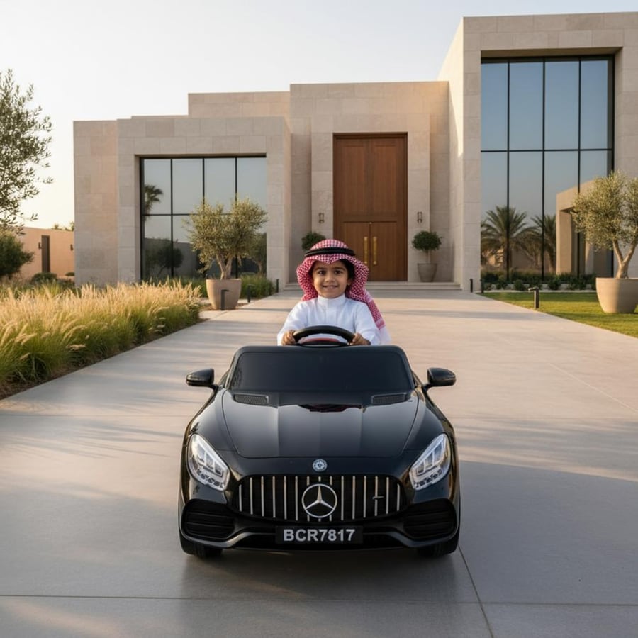 سيارة أطفال كهربائية مرسيدس اسود لسن ال 8 سنين بضمان سنة