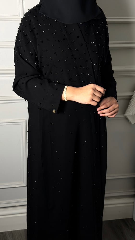 عباية لولوة
