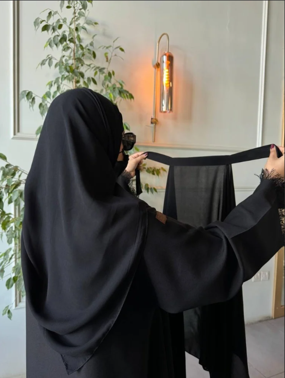 بكج الملكة 24 (نقاب طويل + طرحة بندانة + عباية ملكي قصة A)
