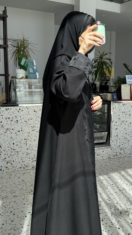 عبايات سادة راقية