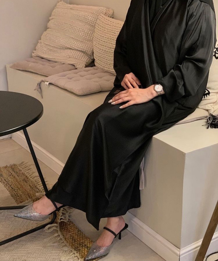 عبايه قماش ساتان