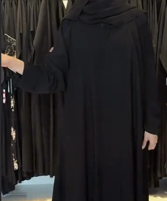 بكج الملكة 24 (نقاب طويل + طرحة بندانة + عباية ملكي قصة A)