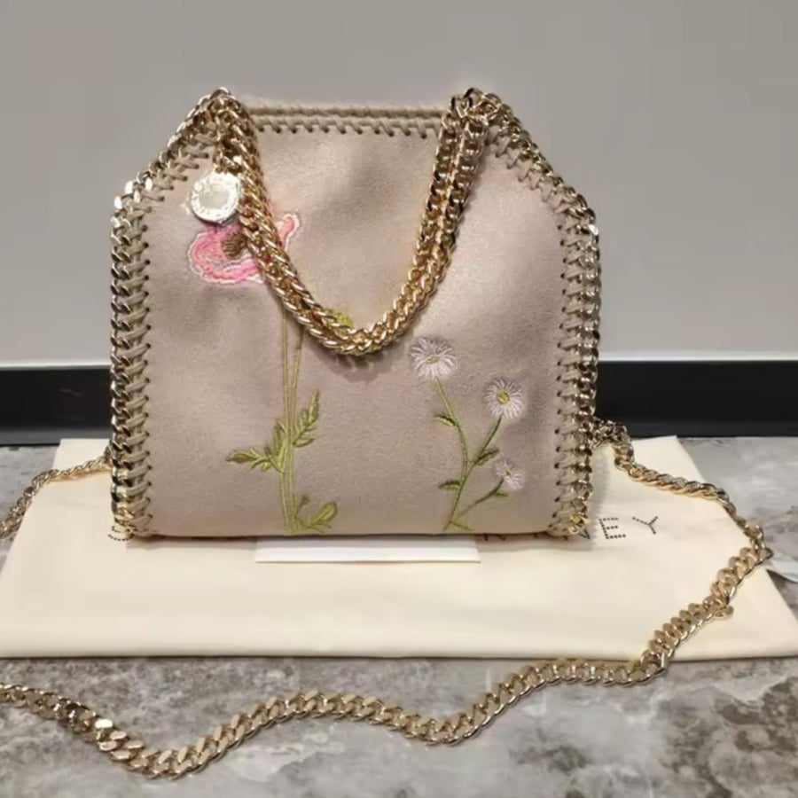 شنطة ستيلا مقاس 20*18*5 cm
