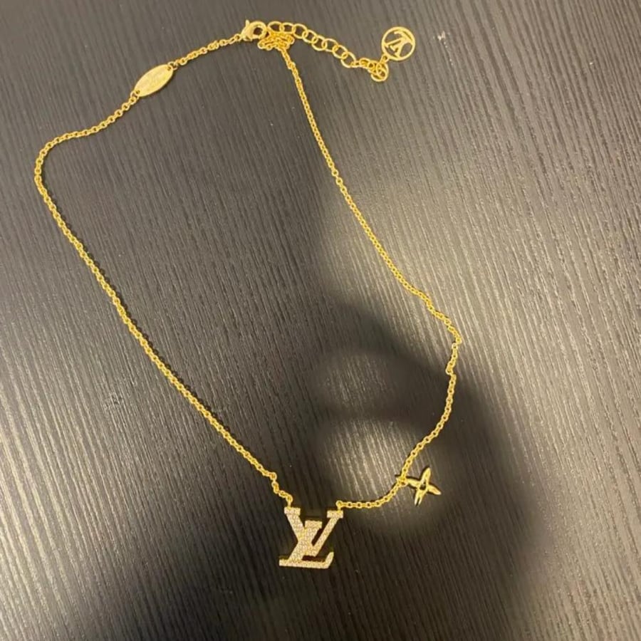 سلسال lv الاصل  (مدة تنفيذ الطلب من 20-30 يوم)