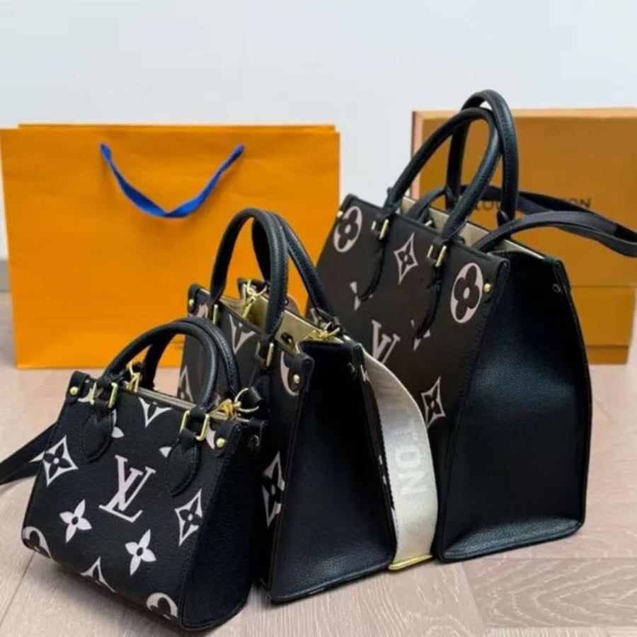 شنطة lv متوفره بعدة اللوان (مدة تنفيذ الطلب من 20 - 30 يوم )
