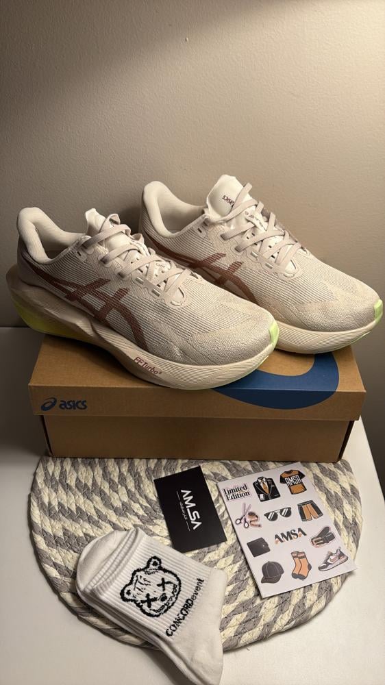 شوز (ASICS Magic Speed 4 (Cream / Brown