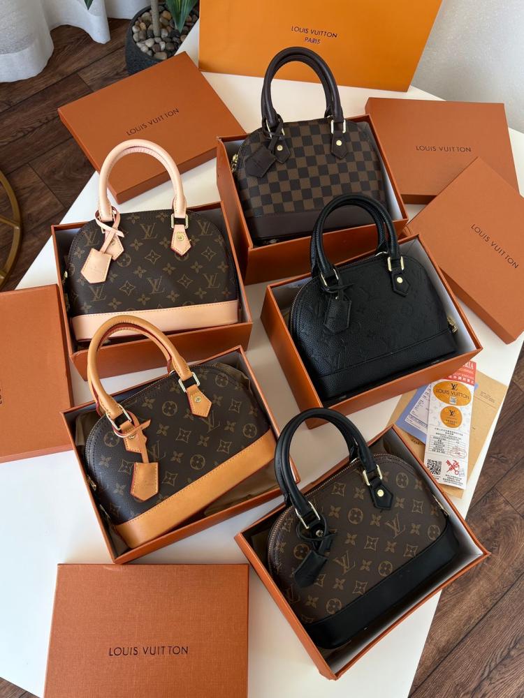 شنط لويس فيتون - LOUIS VUITTON LV2