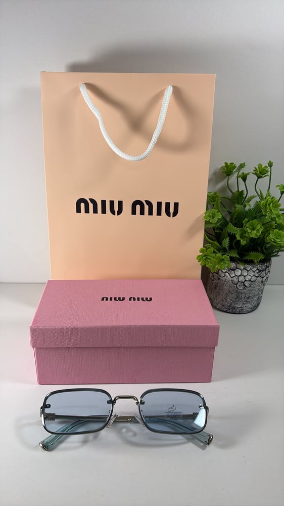 miu miu UV400