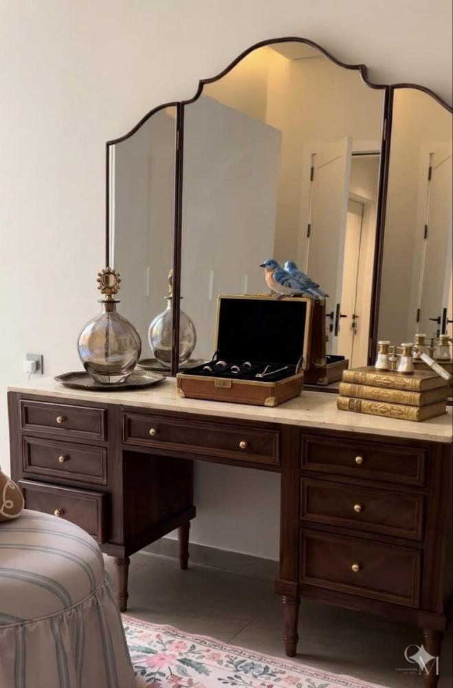 تسريحه كلاسيك بسطح رخام ترافنتينو