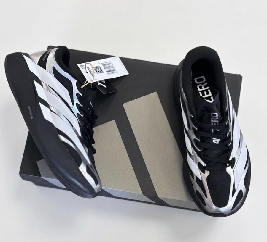 Adidas Adizero Evo SL باللون الأسود / الأسود
