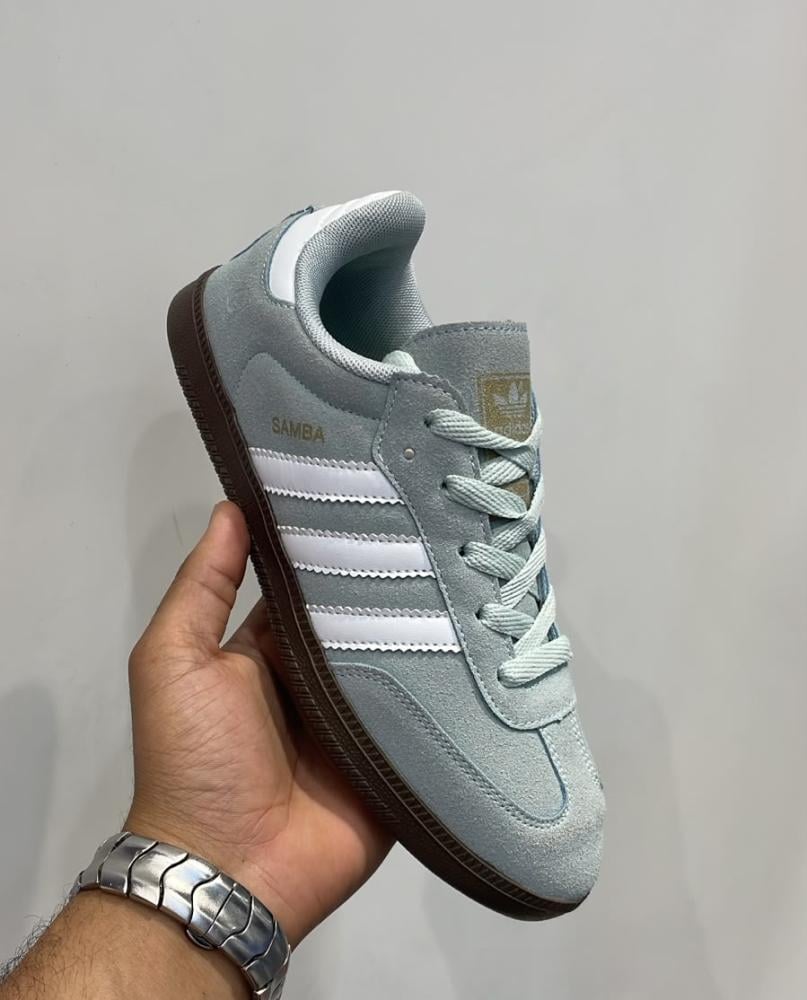حذاء أديداس الرياضي – Adidas Running Shoes باللون اللاخضر