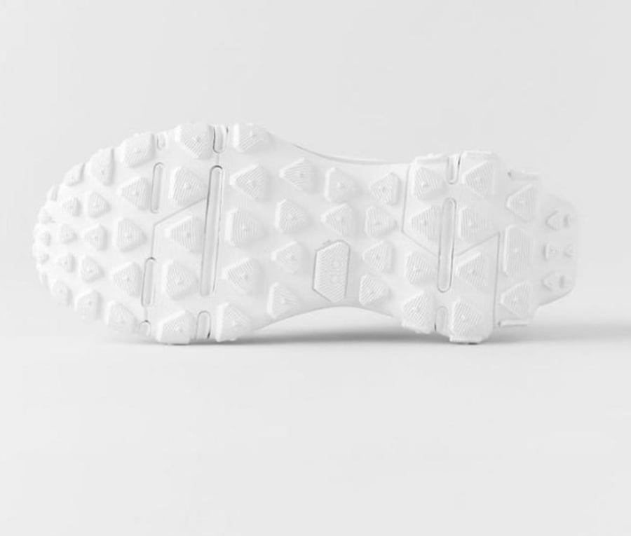 حذاء ألو الرياضي أبيض | Alo Running Shoes – Sneakats
