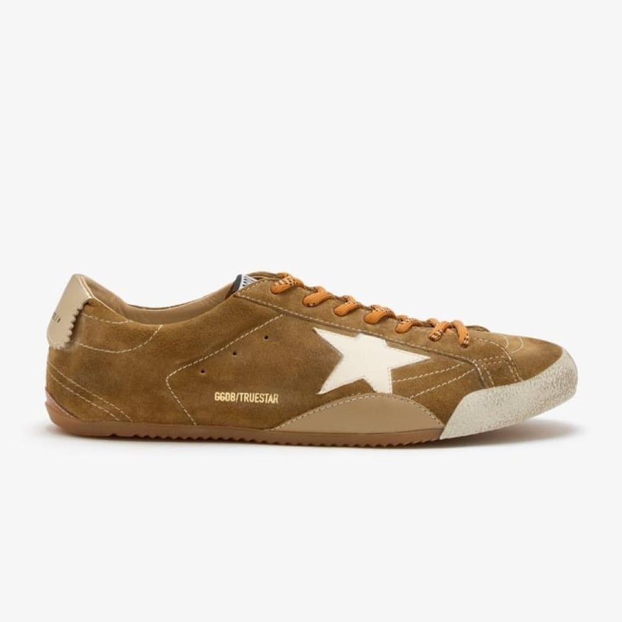 حذاء جولدن جوس الرياضي – Golden Goose Running Shoes باللون البني الجملي