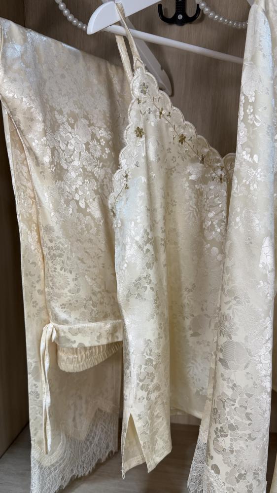 Elegant silk pajamas set