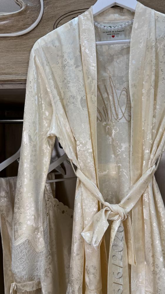 Elegant silk pajamas set