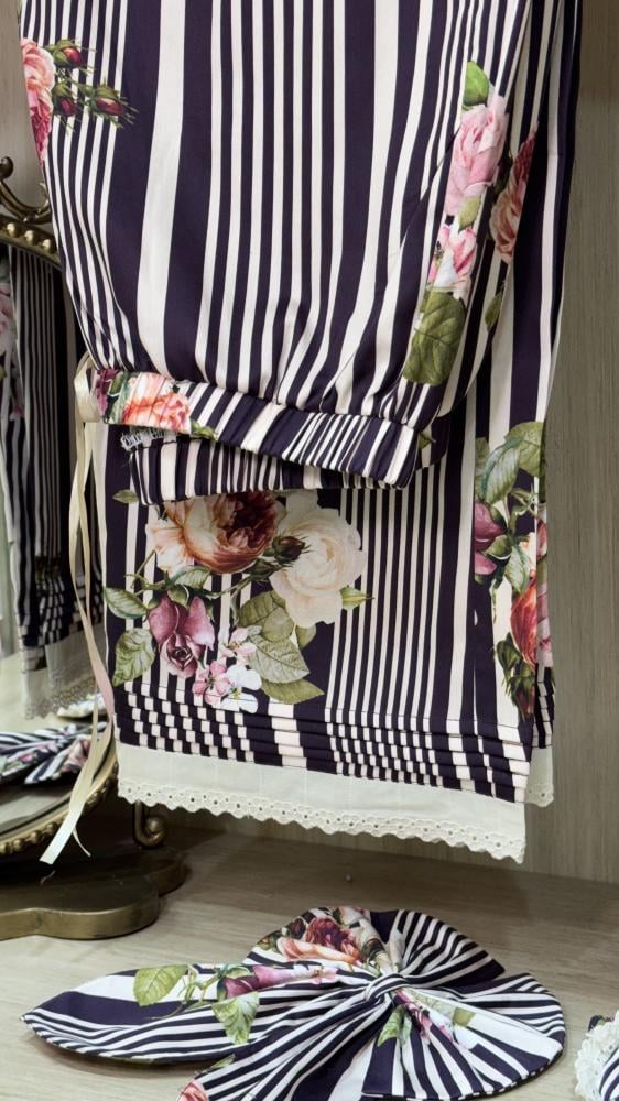 Elegant feminine French house wear